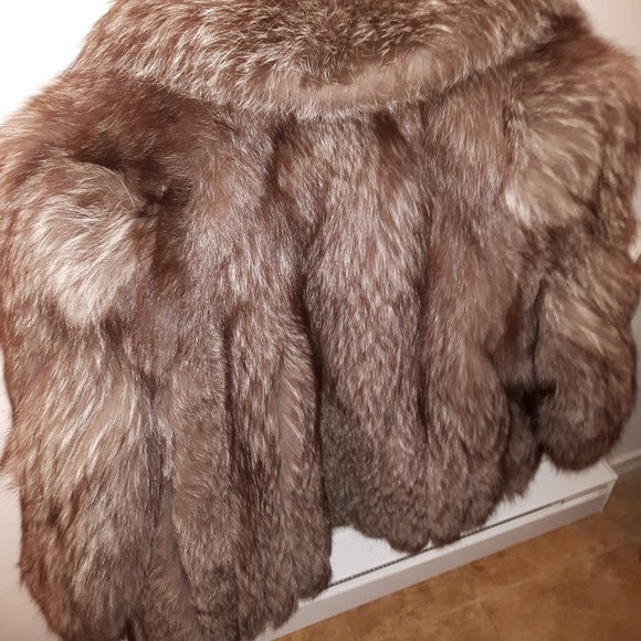 Ladies Fox Fur Coat - Picture 2 of 2